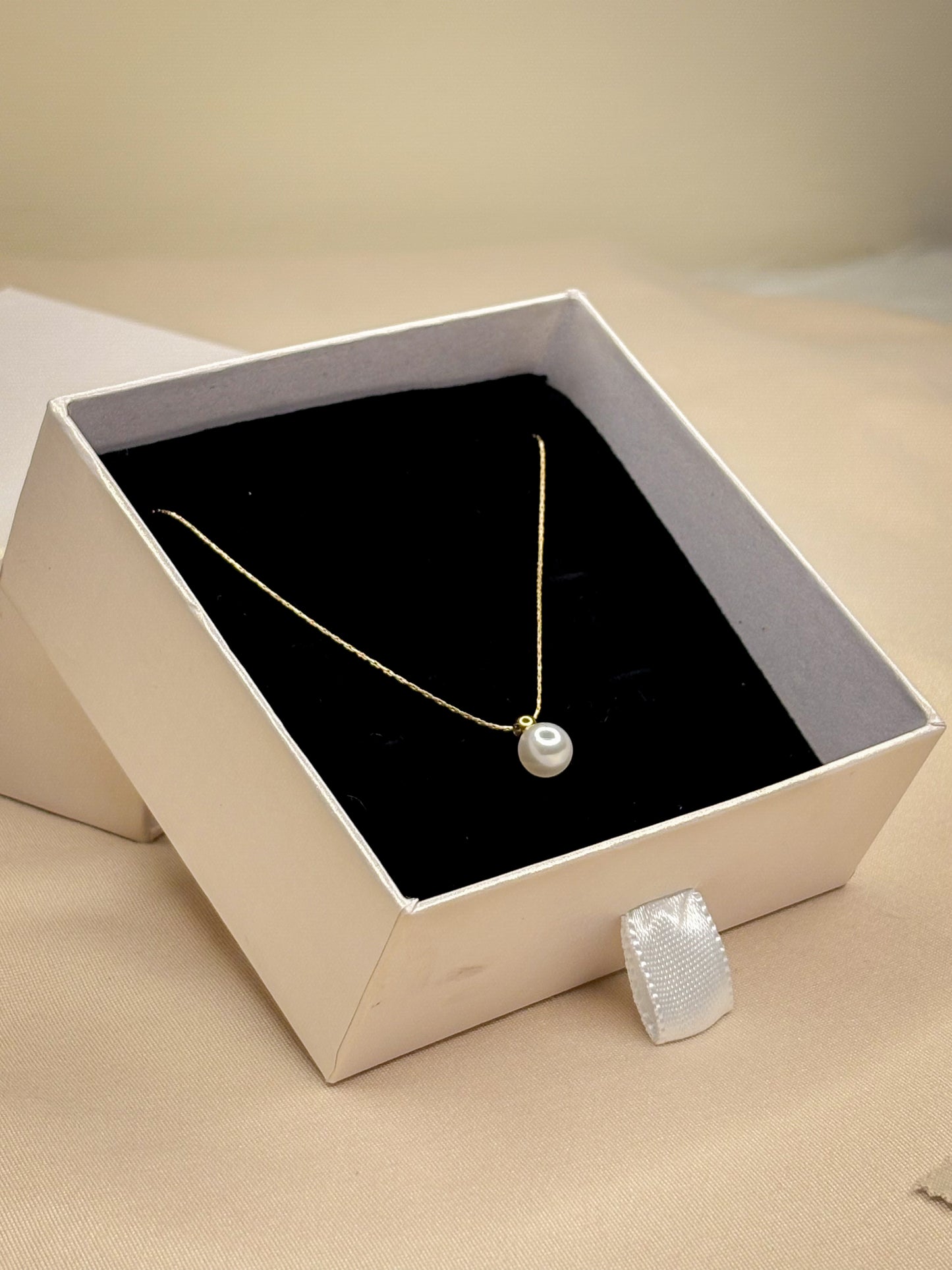Aurora Pearl Pendant