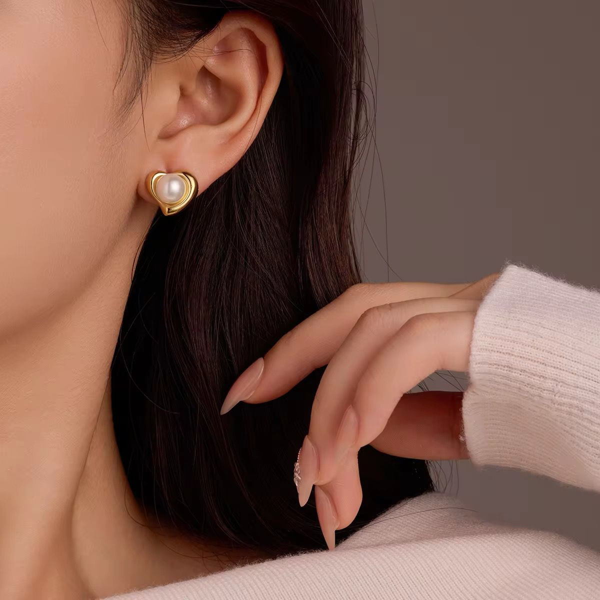 Heart Pearl Stud Earrings