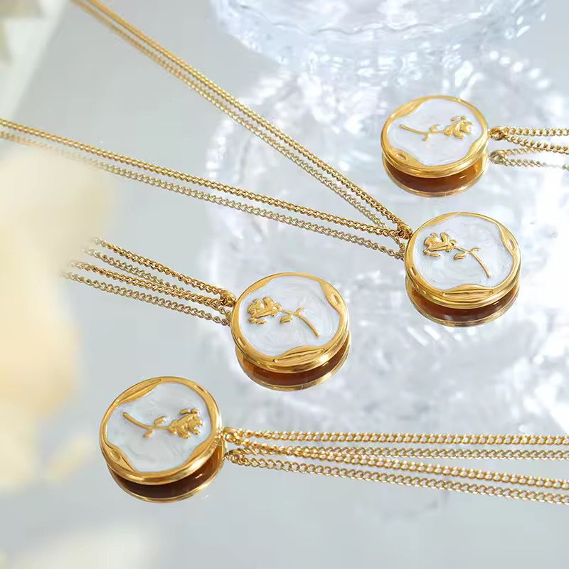 Bloom Medallion Necklace
