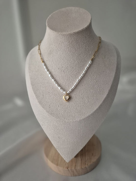 Amora Pearl Necklace