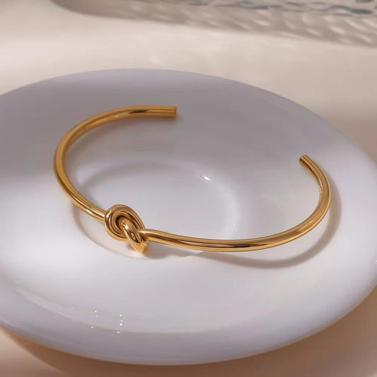 The Knot Cuff Bracelet – 18K Gold Plated
